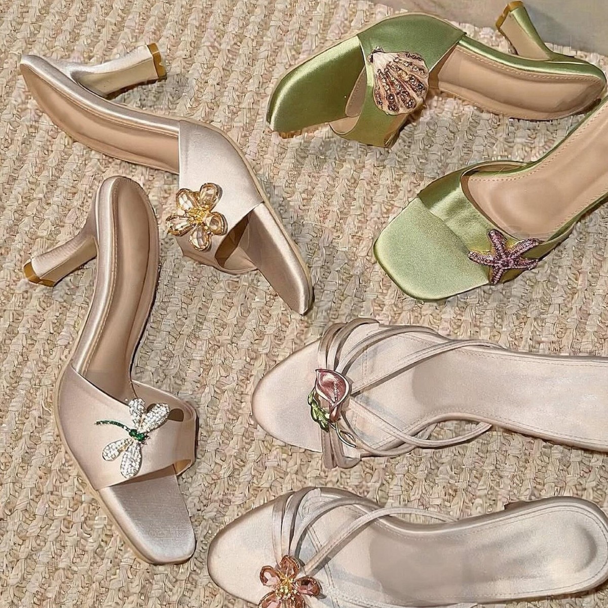 Thai Strass-Sandalen mit quadr – Sandals Bewertung und Preis